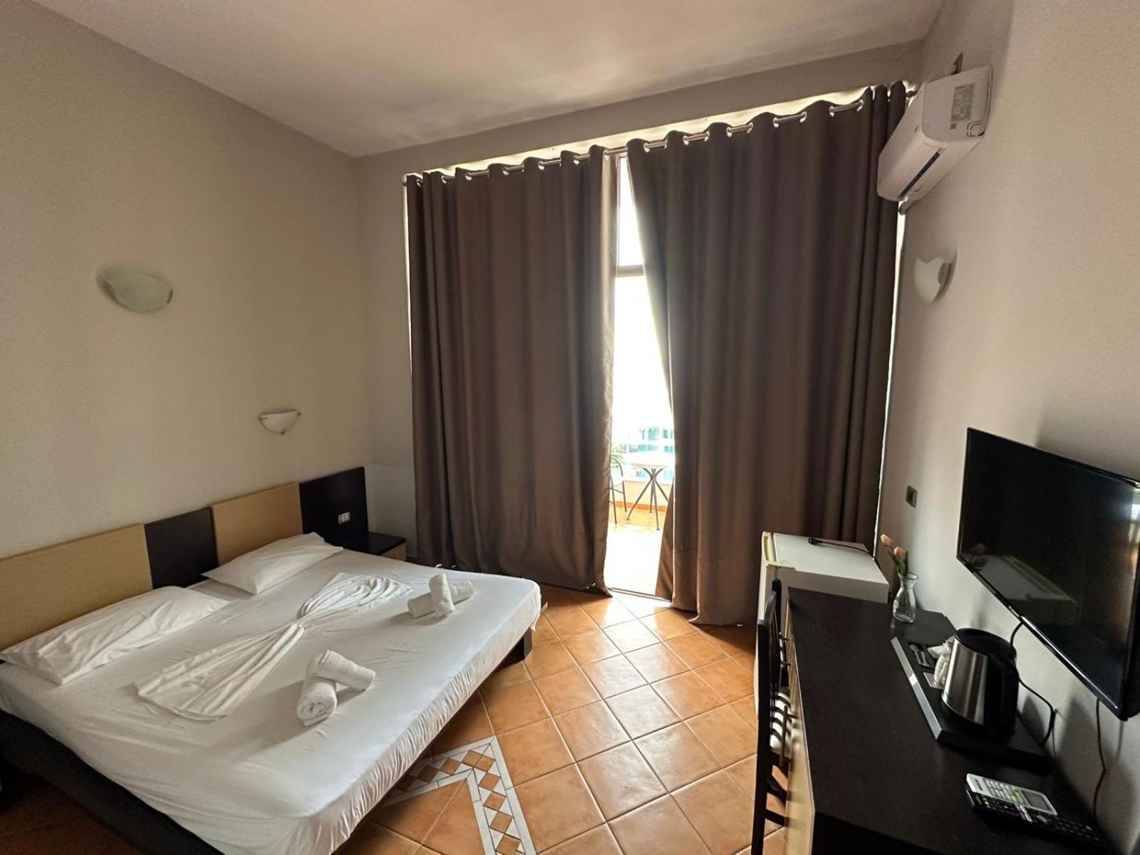 Ceka Hotel 3*